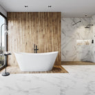 Seitenansicht der freistehenden Orbit Oval Badewanne – ergonomische Rückenlehne, oval