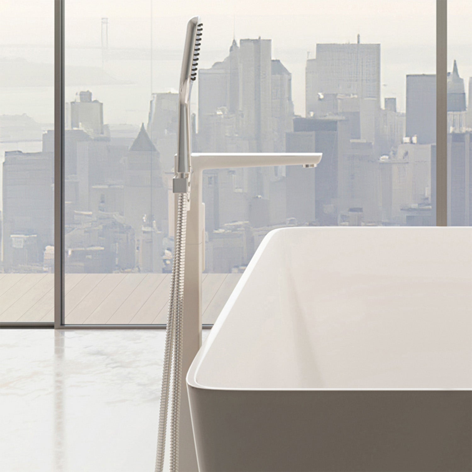 Freistehende Badewannenarmatur PARMA aus Messing in Chrom und Weiß mit Handbrause