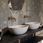 Samtweiche Oberfläche des SHELL M+ Aufsatzwaschbeckens – pflegeleichtes Mineralguss-Waschbecken